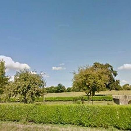 Gite Spacieux Et Chaleureux Sainte-Mere-Eglise Exterior photo